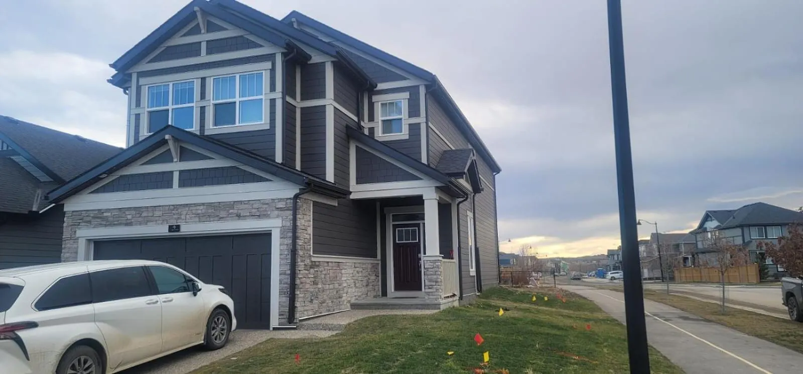 A Cozy Home Away From Home At South East YYC